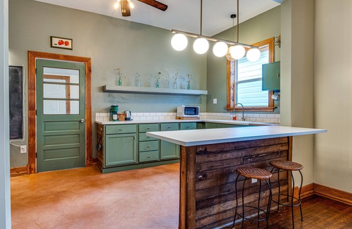 Fountain Square House | Cozy Indianapolis Vacation Rental w/Micro Farm!