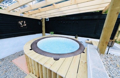Newry Cottage | Cozy Irish Cottage situated in the heart of Slieve Gullion w/hot tub & fire pit.