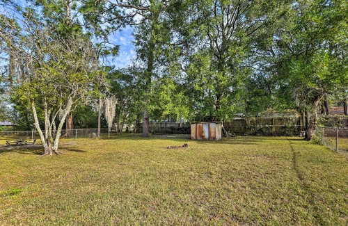 Northside House | Cozy Jacksonville Home w/Yard ~ 8 Mi to Dtwn