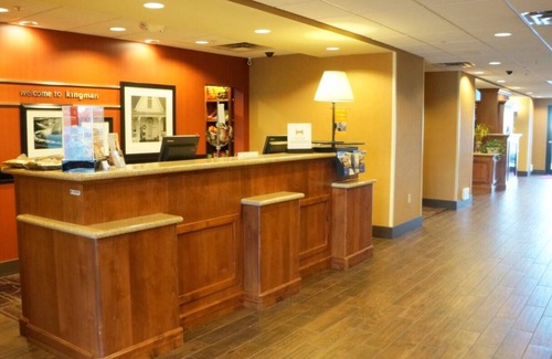 Kingman Hotel | Cozy Kingman Retreat: Free Hot Breakfast & Indoor Pool | Near Kingman Airport
