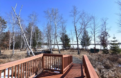 Siren Cabin | Cozy Lake Cabin- A Place to Refresh and Relax