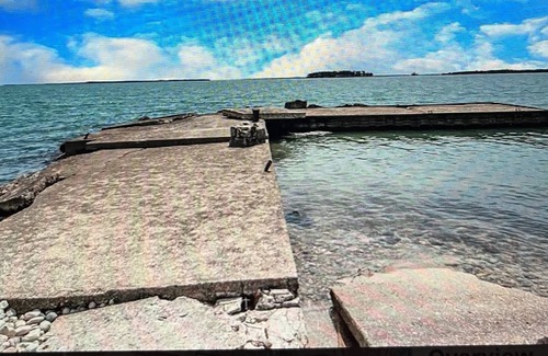 Put-in-Bay Cottage | Cozy lake front cottage(s) with private dock and beach