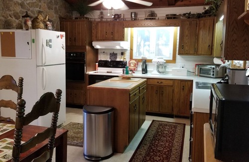 Camdenton House | Cozy Lake Front Cottage w/dock, perfect family retreat!