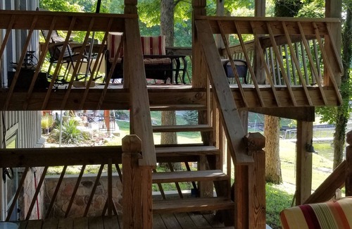 Camdenton House | Cozy Lake Front Cottage w/dock, perfect family retreat!