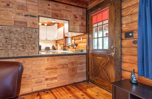 Sherrills Ford Cabin | Cozy Lake Norman log cabin
