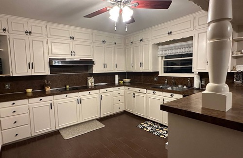 Mead House | Cozy lake retreat in Sand Point! Game room with deck and views of Lake Texoma.
