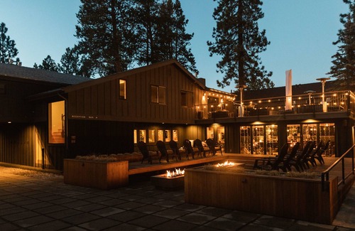 Lakeside Park House | Cozy Lake Tahoe Stay - Family fun around Fireplace & S'mores