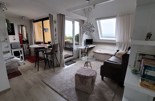 Meersburg Apartment | Cozy lake view apartment for two!