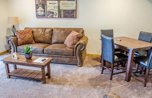 Carbondale Cabin | Cozy lakefront cabin, Giant City State Park, wineries, lakes, Shawnee Forest