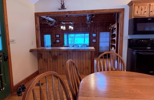 Paupack Cabin | Cozy Lakefront Cabin with private dock - kid and pet friendly!