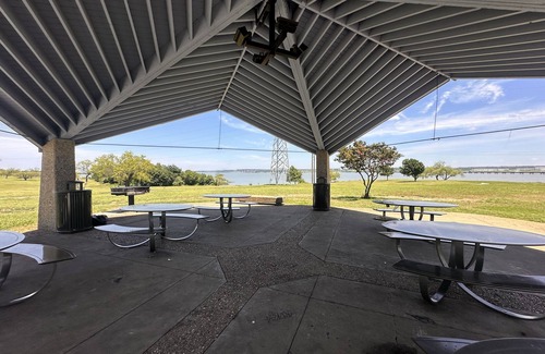 Grand Prairie House | Cozy Lakefront Home with Private Dock, Grill, & Stunning Views– Near AT&T
