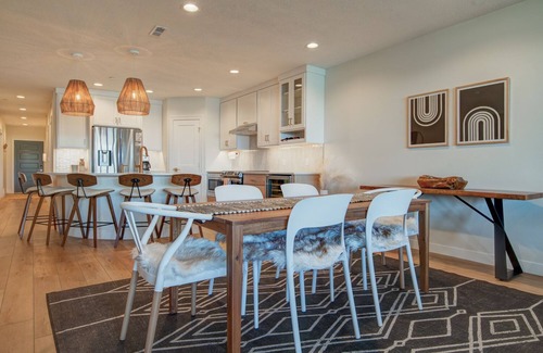 Arnolds Park Condo | Cozy lakefront retreat, first level condo lakeside overlooking East Lake Okoboji