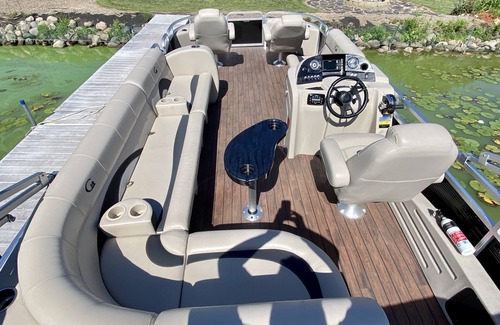 Isanti Apartment | Cozy Lakefront Retreat. Bring your boat or let me take you on mine! Great Rates!