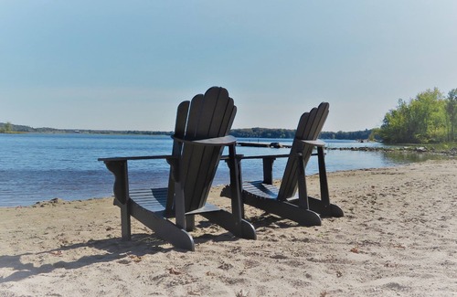 Tweed Resort | Cozy Lakeside Cottages, Boat, Kayak&SUP Rentals, and Pet-Friendly Accommodations