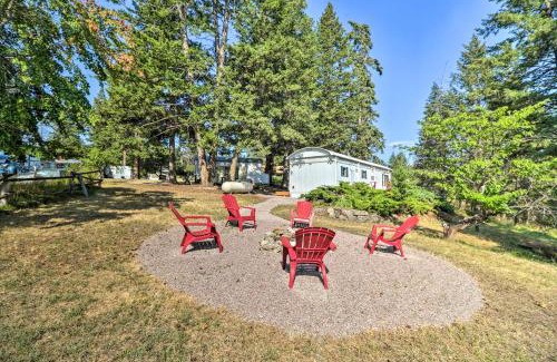 Lakeside House | Cozy Lakeside Home with Lake and Mountain Views!