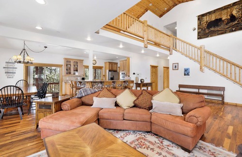 Fawnskin Cabin | Cozy Lakeview Hideaway #2261