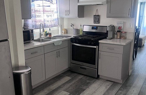 North Long Beach House | Cozy LBC house