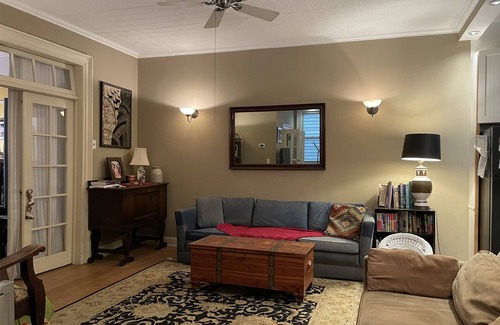 Greenpoint House | Cozy, light filled duplex townhome in vibrant Greenpoint, Brooklyn, with garden!