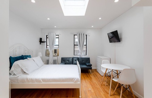 Midtown South Apartment | Cozy Light-filled Skylight Studio in Chelsea