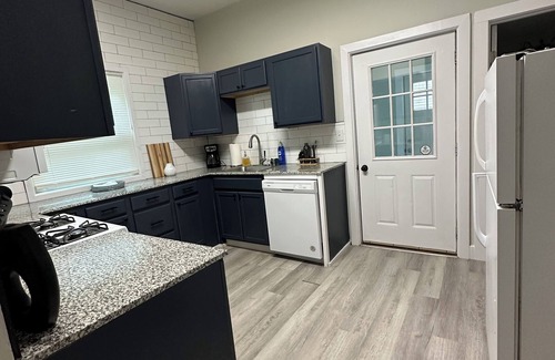 Cortland Apartment | Cozy Lincoln Living 3 BR/2Bath Apt in Cortland