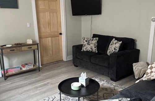 Cortland Apartment | Cozy Lincoln Living 3 BR/2Bath Apt in Cortland