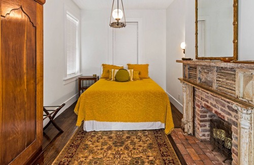 Natchez House | Cozy " Little Brick" house, located downtown. Unique & walkable to everything!
