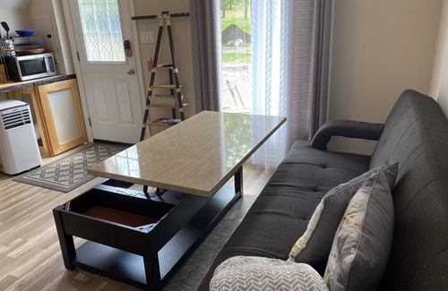 Campbellford Apartment | Cozy little cottage with big memories