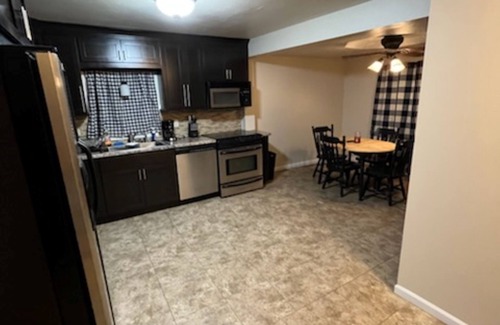 Spirit Lake Cottage | Cozy little home is a quiet neighborhood.
