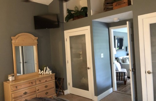 Sneads Ferry Cottage | Cozy little house! Located next to Camp Lejeune and a short drive to the beach!
