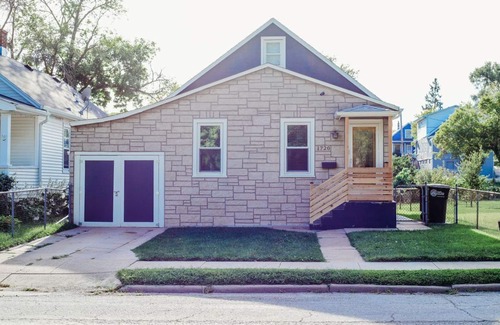 Dahlman House | Cozy Little Italy Home near Downtown Omaha & College World Series