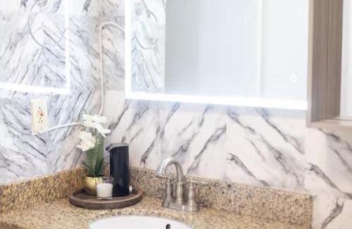 Villeray Apartment | Cozy little place with 2 bedrooms