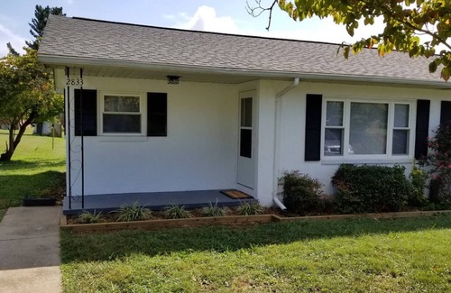 Jefferson City Apartment | Cozy Living 5 Min to Cherokee Lake & C-N Univ