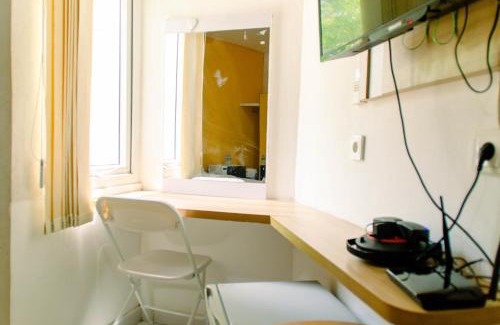 Tangerang Apartment | Cozy Living Studio Apartment No Kitchen Aeropolis Residence By Travelio