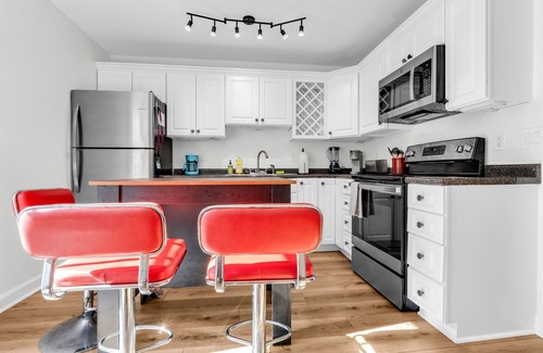 Oxford Condo | Cozy Loft | 1 Mile-Campus | Central