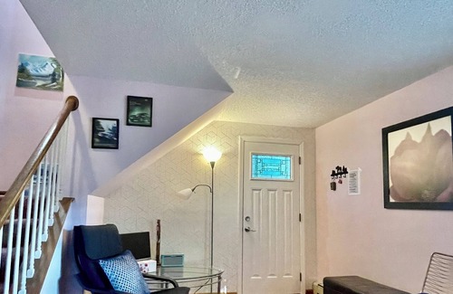 Amherst House | Cozy Loft suite in Amherst NY (No Pet)