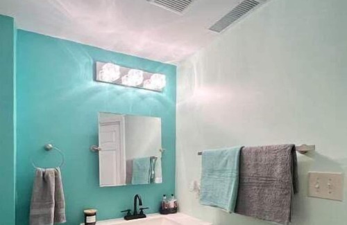 Myrtle Grove House | Cozy loft with parking and private patio with barbecue grill