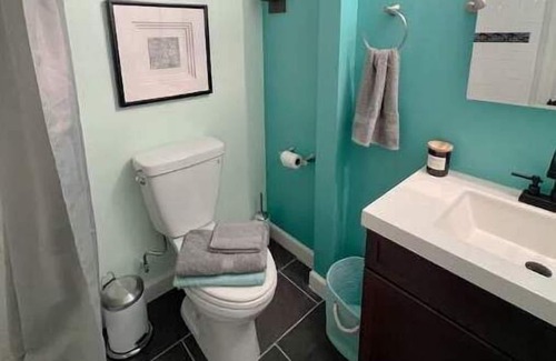 Myrtle Grove House | Cozy loft with parking and private patio with barbecue grill