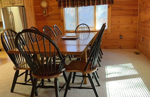 Massanutten House | Cozy Log Cabin w/Hot tub & Game Room