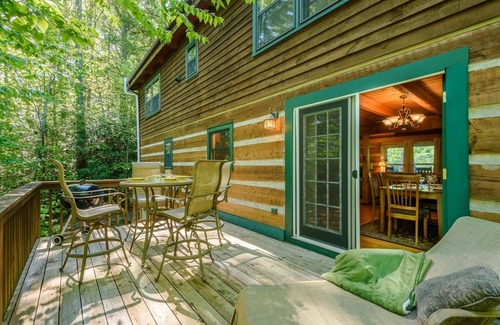 Foscoe Cabin | Cozy Log Cabin with Views of Grandfather Mountain