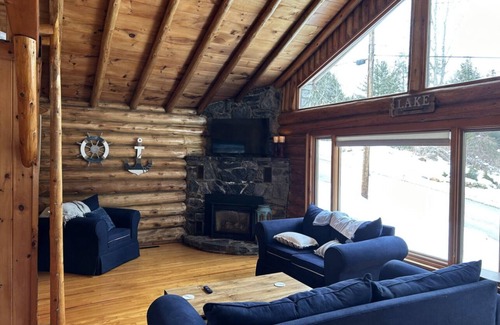 Lake George House | Cozy log home 1 block from private Lake George waterfront association
