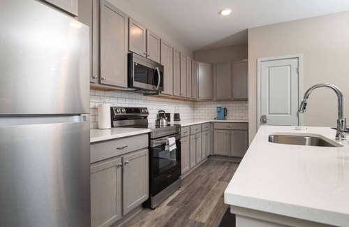 Whitestown Apartment | Cozy Lux Haven Whitestown