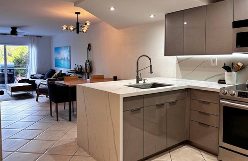 Hialeah Condo | Cozy Luxurious Condo with Harry Potter Room and Park Fun