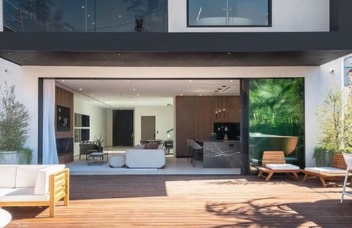 Beverly Grove Villa | Cozy Luxury Hotel Villa - Monthly Rental