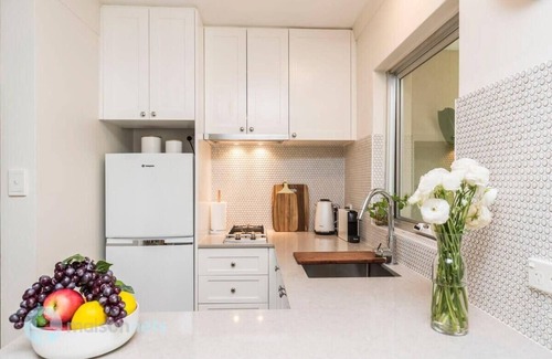 Manly Apartment | Cozy Manly Beachside Apartment