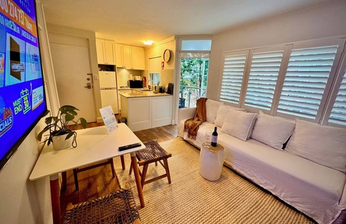 Manly Apartment | Cozy Manly Beachside Apartment