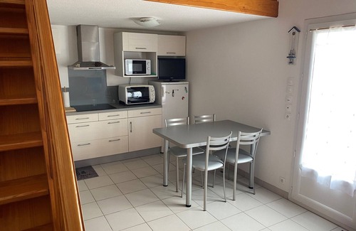 La Faute-sur-Mer House | Cozy Maisonette with Pool, Terrace, and Parking Near La Faute-sur-Mer Beaches