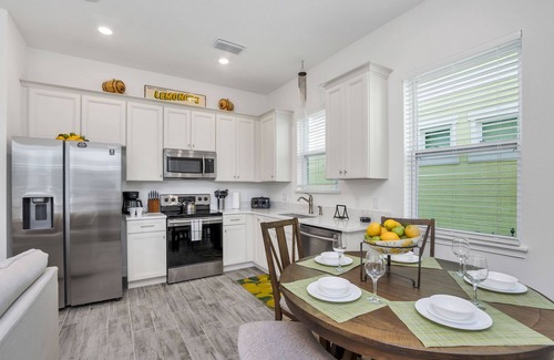 West Kissimmee Cottage | Cozy Margaritaville Cottage, Near Disney + Universal!