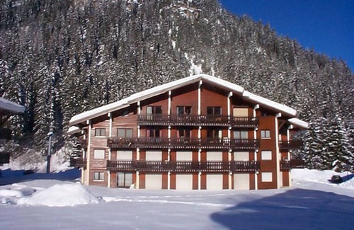 Chatel Apartment | Cozy Mezzanine Apartment, 6 pax, Balcony, Wi-Fi, Near Shuttle - Pet Friendly