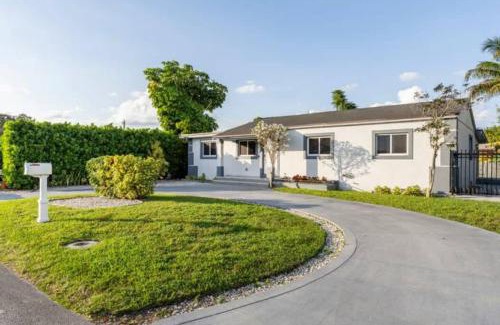 Coral Terrace House | Cozy Miami Home Pet-friendly & with Free Parking