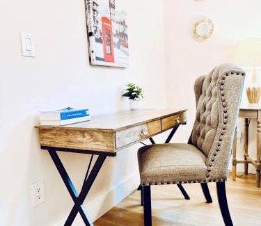 Coral Way House | Cozy Miami Villa near Coconut Grove and the University of Miami